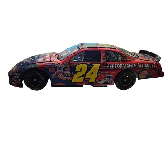 Action Jeff gordon chrome #24 Dupont performance alliance 2005 Monte carlo 1 of - Picture 8 of 15